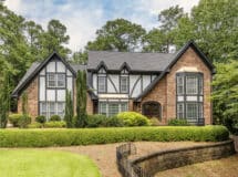 7765 Dunvegan Close MLS 3